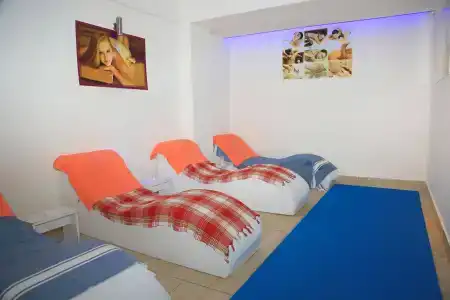 Club Tess - 4