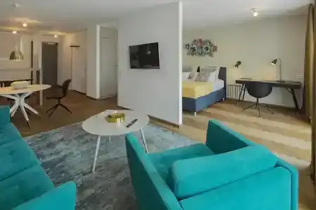DD Suites Serviced - 61