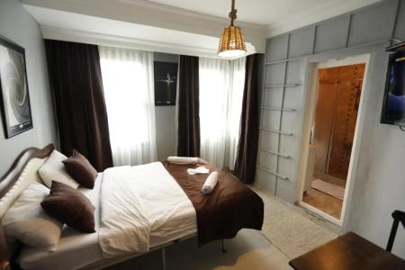 Nezahat Sultan Apart - 87