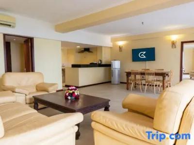 Golden Tulip - 108
