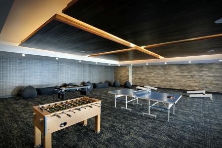 DoubleTree by Hilton - 37
