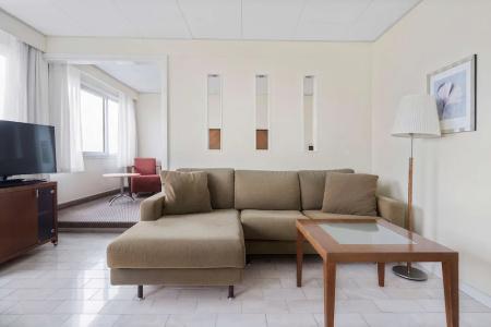 Best Western Plus Airport - 130
