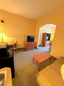 Super 8 by Wyndham at Forbes Landing - 34