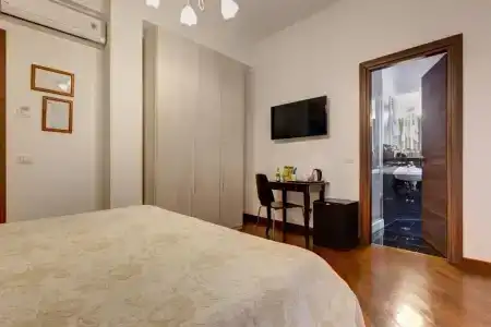 Little Rhome Suites - 46