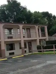 Executive Inn - 0