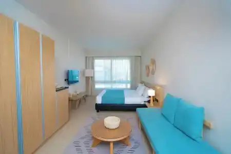 Redcon Suites - 308