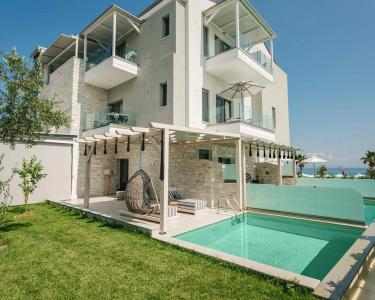 Blue Carpet Luxury Suites - 236
