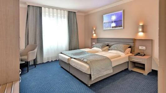 St.Joseph Hamburg - Reeperbahn St.Pauli Kiez - 70