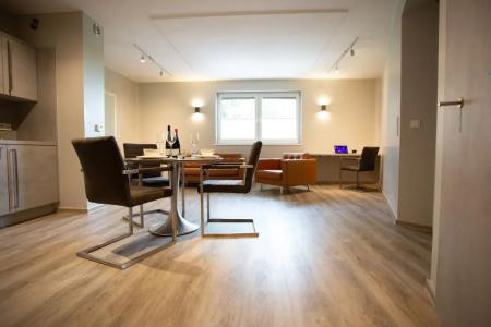 Circle Inn - 120