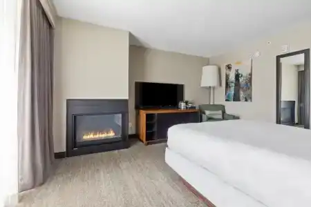 DoubleTree by Hilton - The Yarrow - 27