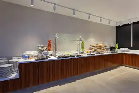 Holiday Inn Los Angeles - Lax Airport, An Ihg - 9
