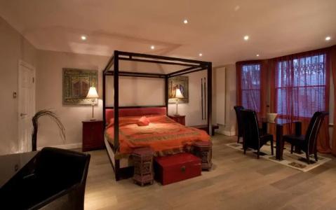 Twenty Nevern Square - 156