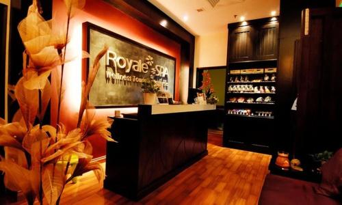 Royale Chulan The Curve - 23
