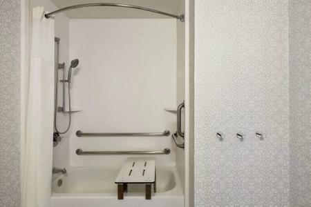 Hampton Inn - 9