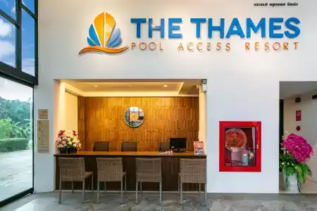 The Thames Pool Access - 1