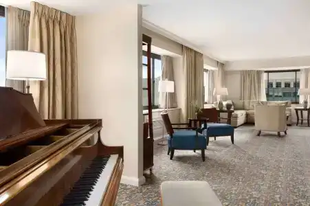 Capital Hilton - 5