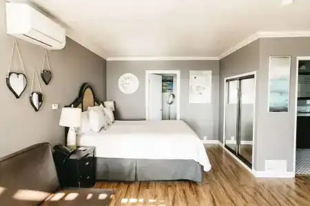 Seaside Laguna Inn & Suites - 109