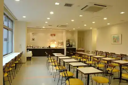 Econo Tsu Station - 13