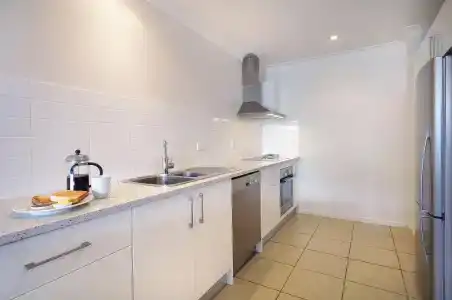 Macquarie Waters Boutique Apartment - 29