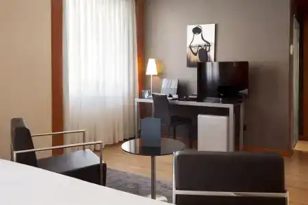 Ac Los Vascos By Marriott - 8