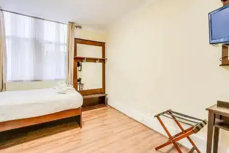 Astoria - 32
