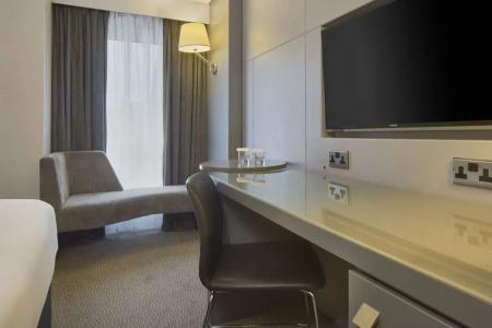 DoubleTree by Hilton Bristol City Centre - 47