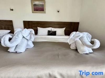 West Gate Guesthouse - 57