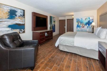 Wyndham Riverfront - 104