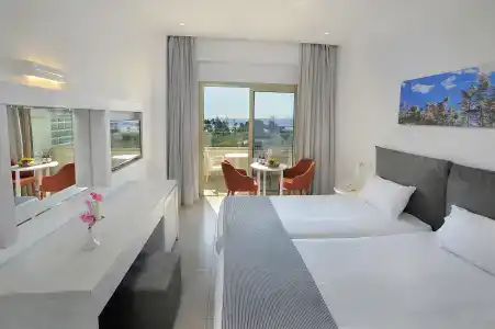 Nissiana & Bungalows - 6