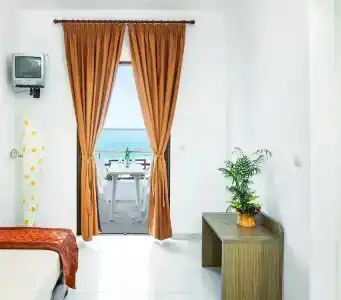 Xenios Dolphin Beach - 9