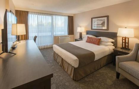 The Embassy Inn - 34