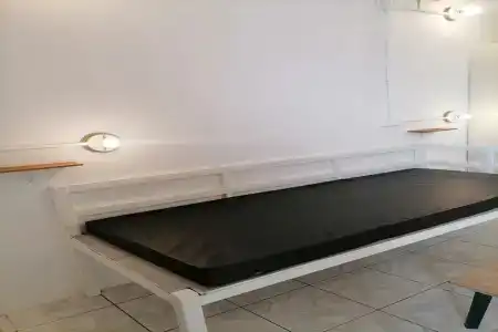 8 Sleeper Street Hostel - 36
