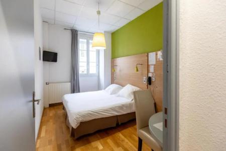 Hôtel Edmond Rostand - 66