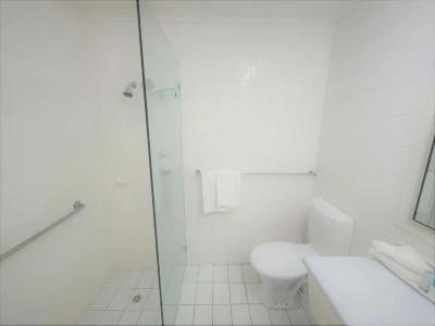 SureStay by Best Western The Clarence on Melville - 43