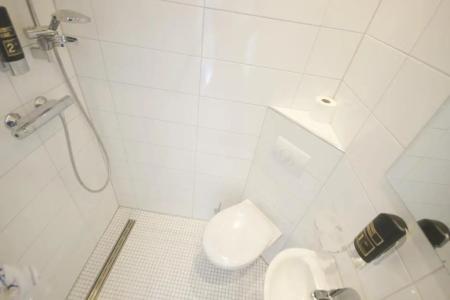 ApartB & L - 93