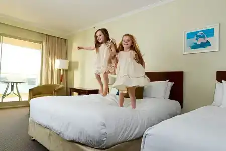Rydges - 123