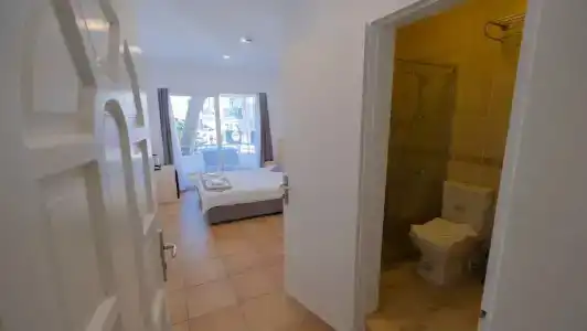 Mimosa Pension - 71