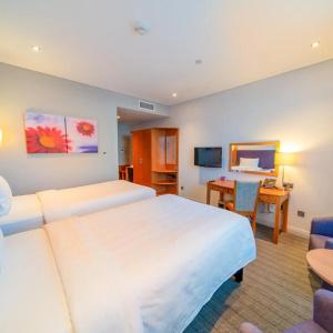 Premier Inn Abu Dhabi International Airport - 44