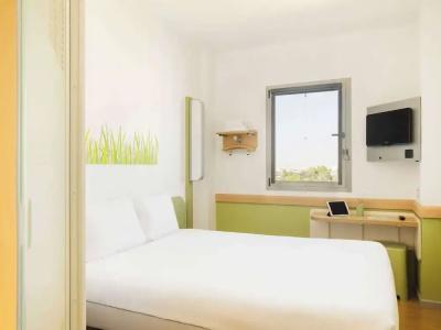 Ibis Budget SeAeropuerto - 38