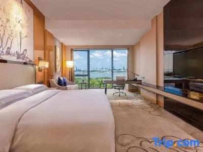 Hilton Wuhan Riverside - 68