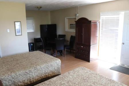 Falcon Inn - 81