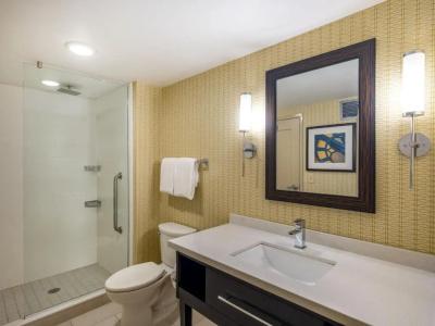 Holiday Inn Coliseum, An Ihg - 59