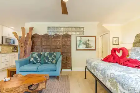 Fern Grotto Inn - 4