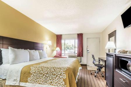 Days Inn South - 19
