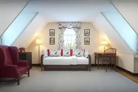 Colonial Houses - A Colonial - 42