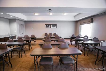 Restwell Inn & Suites I-45 North - 33