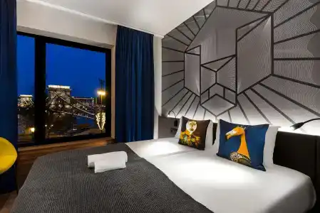 Clark Budapest - Adults Only - 4