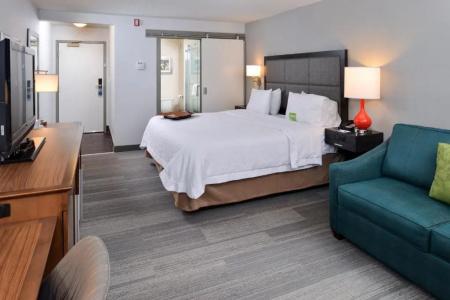 Hampton Inn & Suites by Hilton University NW - 41