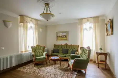 Saka Manor - 54