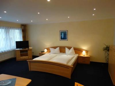 & Restaurant zur Loreley - 31